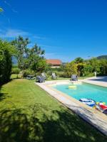 Maison Familiale avec piscine - B&B
