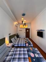 Twin Room with Private Bathroom