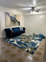SHARED room for MEN - Tropical Room - Bunk 2 - B&B