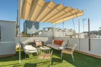 Tentudia Apartments with Private Roof-Top or Patio and Free underground Parking via Car Lift -small Medium- Car By OCityzen - Chambres d'hôtes Séville