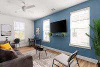 Modern Living 1B 1B Steps from Shops, Dining Fun - B&B Pflugerville