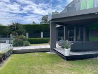 Sumner, Christchurch Luxury 2 Bdrm Ground Level Apt with Private Pool located on Scarborough Hill - B&B Christchurch