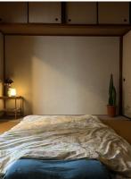 Camera Doppia con Letti Singoli e Bagno in Comune