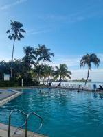Sunset Seaview Apartment A73 - Bed and Breakfast