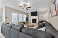 Luxurious Home with Huge Pool - B&B Willis
