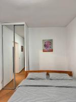 Апартаменти з 2-ма кімнатами в 5 хвилинах від м. Печерська - B&B