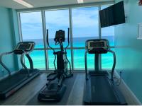 Tropic Winds 1701 Premium Corner Unit with 2 Parkings! FREE Beach Chairs Service! - B&B Panama City Beach