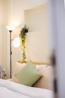 Flower Homestay - 50m to Old Quarter - Cosy home - 3Brs - FreeBreakfast - Chambres d'hôtes Hanoï
