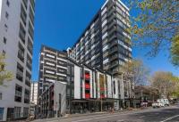 2 Bedroom High Class Perfectly Located Apartment - B&B Auckland