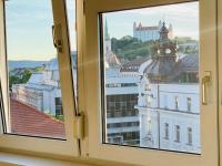 1-bedroom top floor apartment in heart of old town Bratislava - Chambres d'hôtes Bratislava