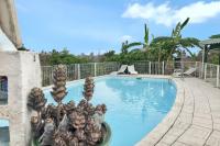 Maison familiale avec piscine privée à Saint-François - B&B Saint-François