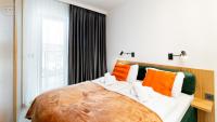 Deluxe One-Bedroom Apartment