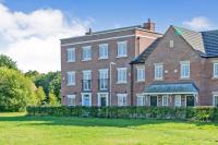 Executive, 3-storey town house - B&B
