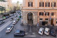 Drago D'Oro GUESTHOUSE - accross from metro Vittorio Emanuele - B&B Roma
