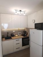Blue Apartment Lukavica near Sarajevo Airport - B&B