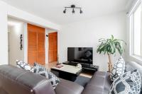 LC122 - 2BDR - 2BTh - B&B