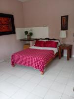 En planta alta a pie de avenida - B&B