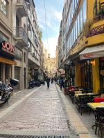 Stylish Apartment in the Heart of Athens - Chambres d'hôtes Athènes