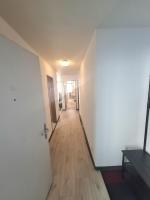 Perfekt gelegene, wunder schöne, geräumige 3,5 Zimmerwohnung mit 2 sonnenverwöhnten Balkonen und fantastischer Aussicht - Ferienwohnung