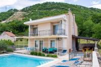 Villa with Pool by aneo travel - B&B Mali Dol