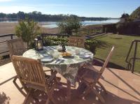 Maison Bord de Loire "Les Grillons" - B&B