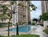 Cozy Home at Venice Luxury BGC - Bed and Breakfast Manilla