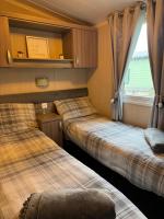 Silver Birch Retreat - Percy Woods Country Retreat With 18 HOLE FREE GOLF - Chambres d’hôtes Alnwick