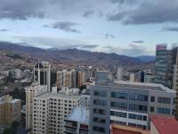 Departamento cerca a Embajadas con hermosa vista - B&B