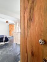 Chambre Lit Queen-Size - Vue sur Piscine