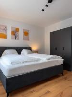 Three-Bedroom Apartment with Mountain View