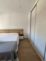 Apartment mit 1 Schlafzimmer, Balkon und Stadtblick