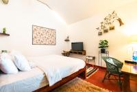 Zimmer mit Kingsize-Bett