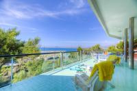 Large Terrace Apartments on the Beach with Private Tennis Court - B&B