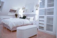 Boho Chic Home in Town Center - Ferienwohnung
