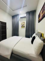 Hibiscus Empire - B&B Ikota