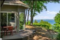 Serenity Overlook-Luxury Estate With Hot Tub - B&B Traverse City