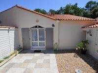 Maison rénovée pour 4 pers, proche plage/la mer, WIFI, BBQ, parking, calme près pistes cyclables - FR-1-705-18 - B&B