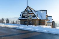 One-Bedroom Apartment with Balcony and Mountain View  