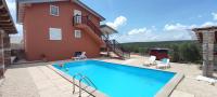 Apartma Aja - Bed and Breakfast Debeljak