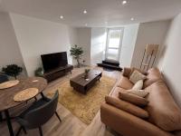 Large One Bed Basement Apartment - Chambres d’hôtes Lowestoft