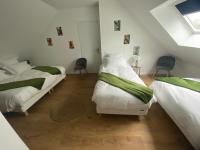 Duplex l Auvetia 150 m circuit 24 h - Bed and Breakfast