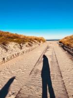 J Huus 4 I 99m I Strand I Kurplatz I EG I Terrasse I Ruhig I King I FB Heizung I Privateingang I Huus Design - Chambres d'hôtes Norderney