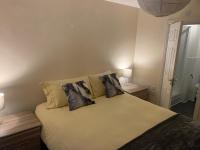 Sleeps 4 6 pet friendly parking nr nec Warwick uni - B&B Coventry