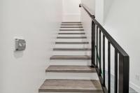 Top Floor Luxury - Views - 5 min to Downtown - B&B