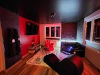 Cerises Love- Love room- Balnéo - Ferienwohnung Sarralbe