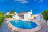 Sunbathing with private swimming pool - B&B Calpe