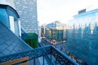 CIA - flat in Paris Louvre museum with balcony - Bed and Breakfast Parijs