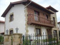 Three-Bedroom House with Garden