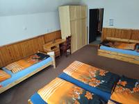 Camera Quadrupla con Bagno in Comune 