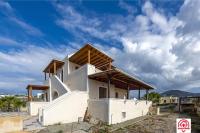 Modern Naya Escape in Santorini with Captivating Sea Views - B&B
